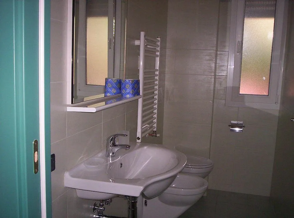 Hotel Ideale Bologna 0*,