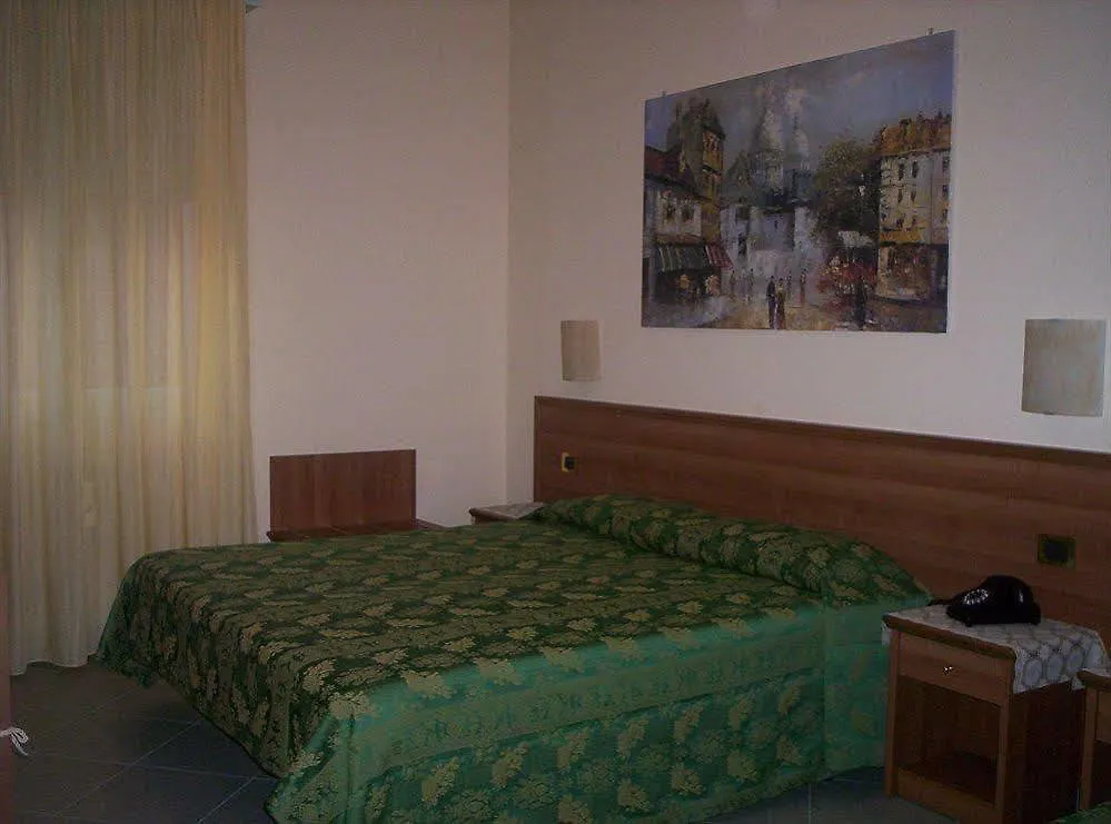 Hotel Ideale Bologna 0*,